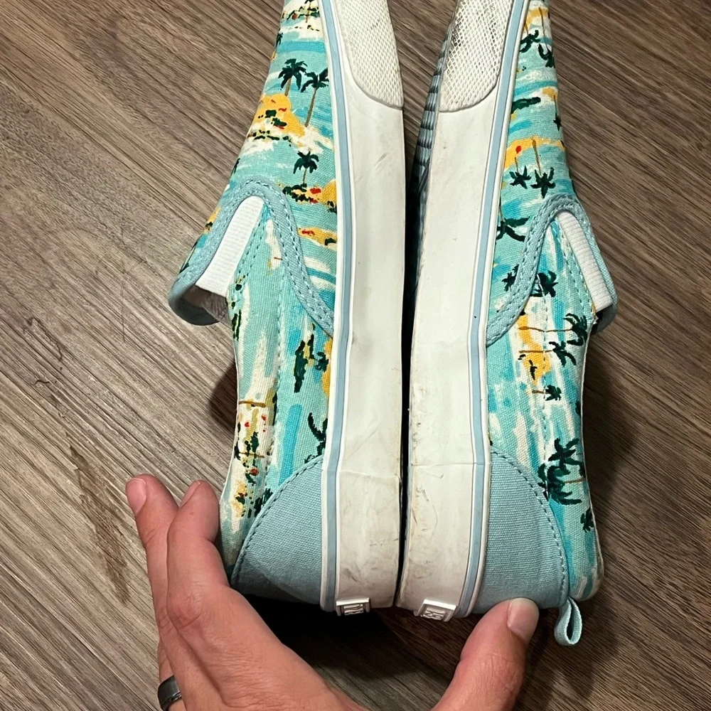 Old Navy Boys Shoe Size 4 Paradise Washed Print Canvas Slip-On Sneakers